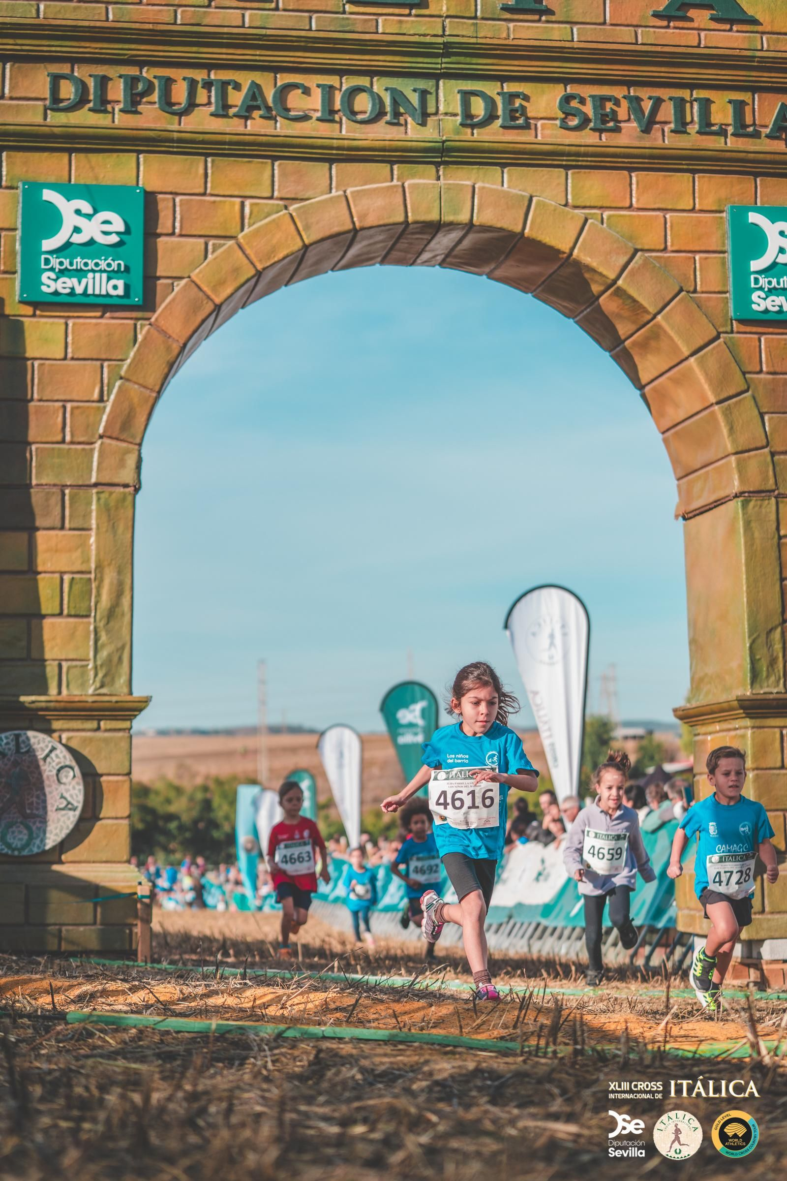 Búscate en las fotos del Cross de Itálica 2025 | 10