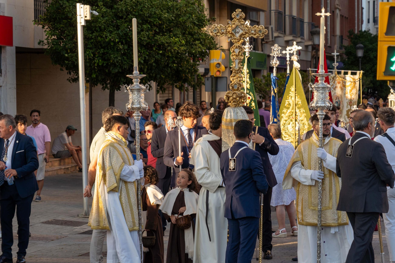 Imágenes de la procesión La Virgen del Carmen por las calles de Huelva