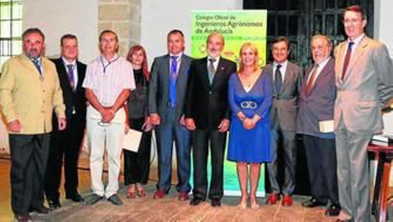 La alcaldesa y Mauricio González-Gordon, ayer con responsables de Colegio de Ingenieros Agrónomos de Andalucía.