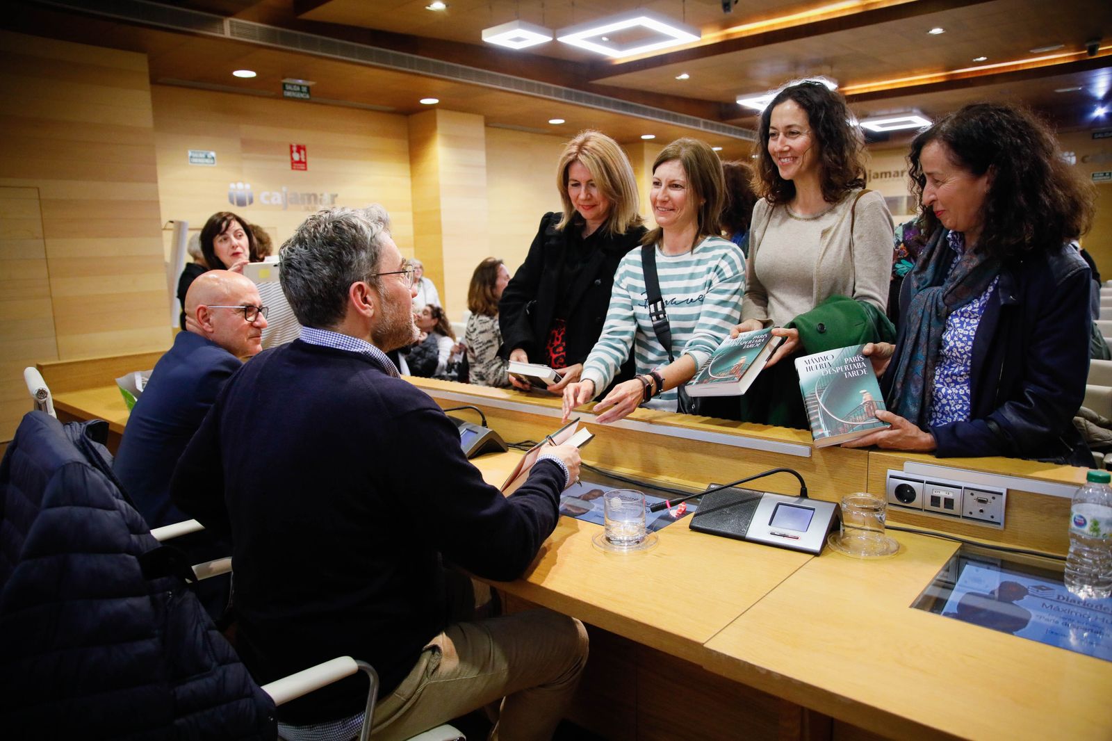 ¿Has estado en la presentación del libro de Máximo Huerta? Entra en la galería y buscate