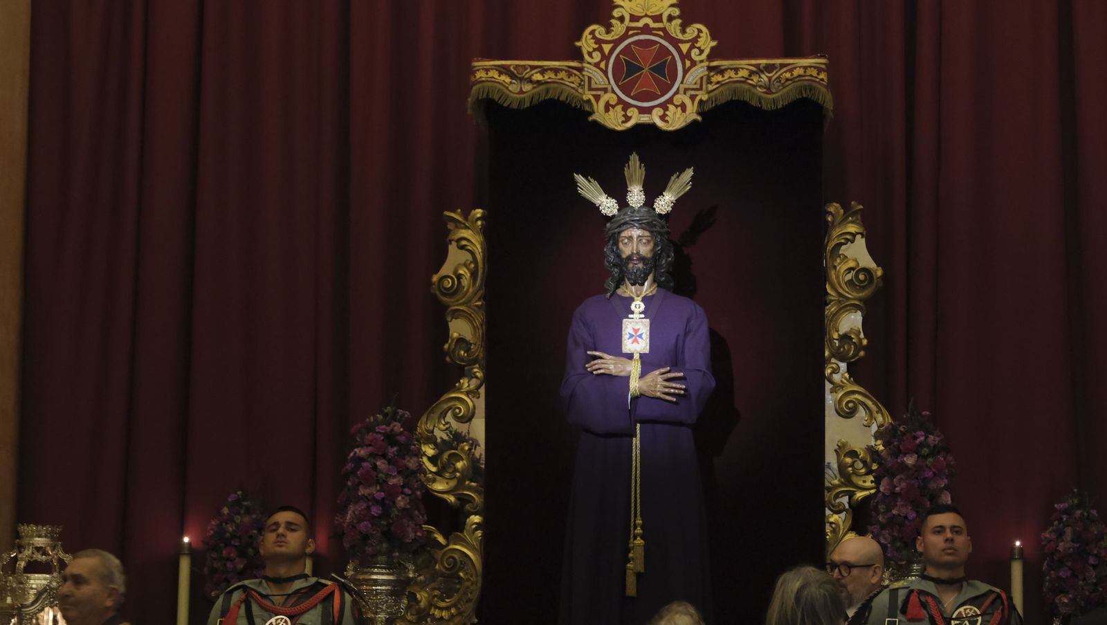 El besapiés del Cristo de Medinaceli en imágenes