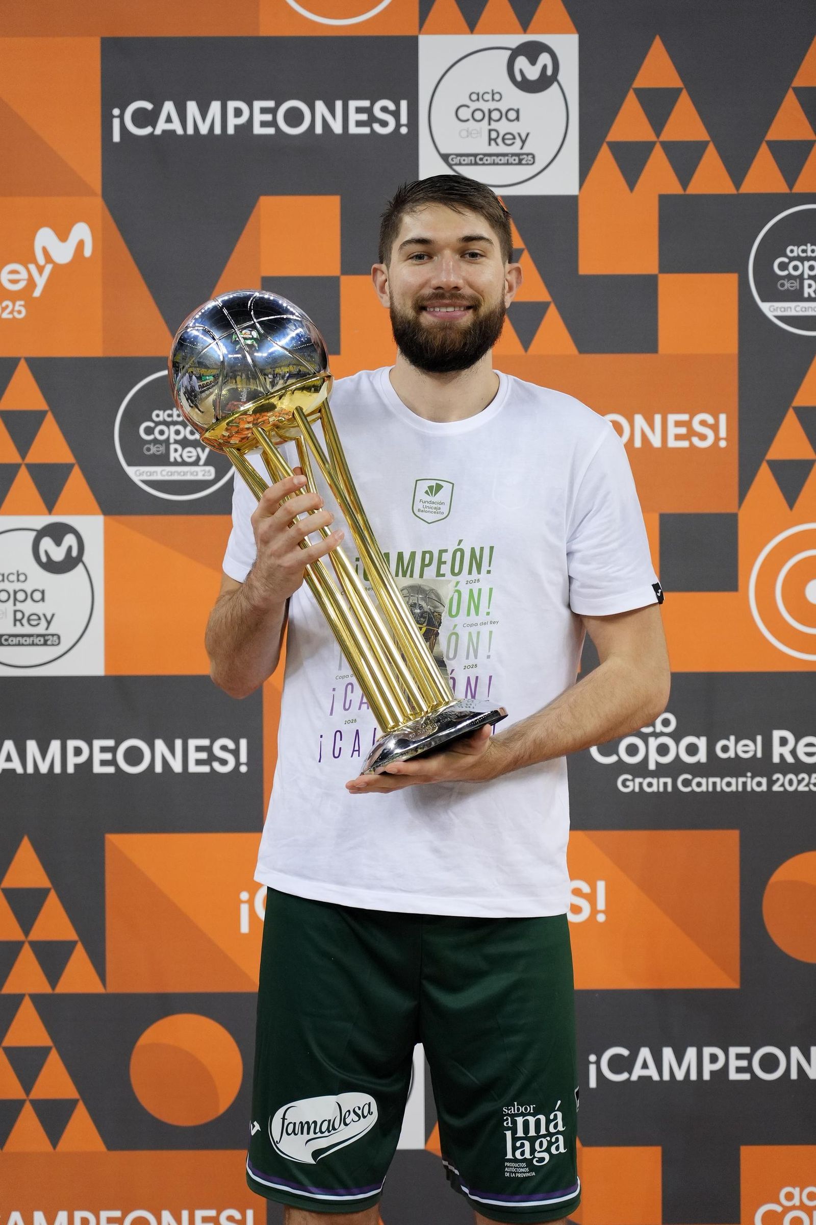 La sesión de fotos oficial del Unicaja campeón