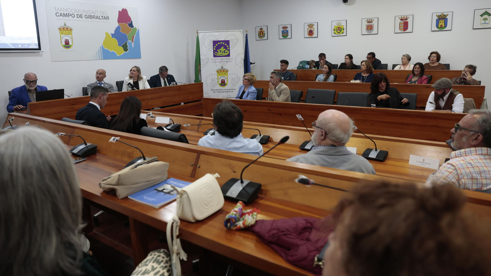 Las fotos de la presentación de la revista Almoraima número 60