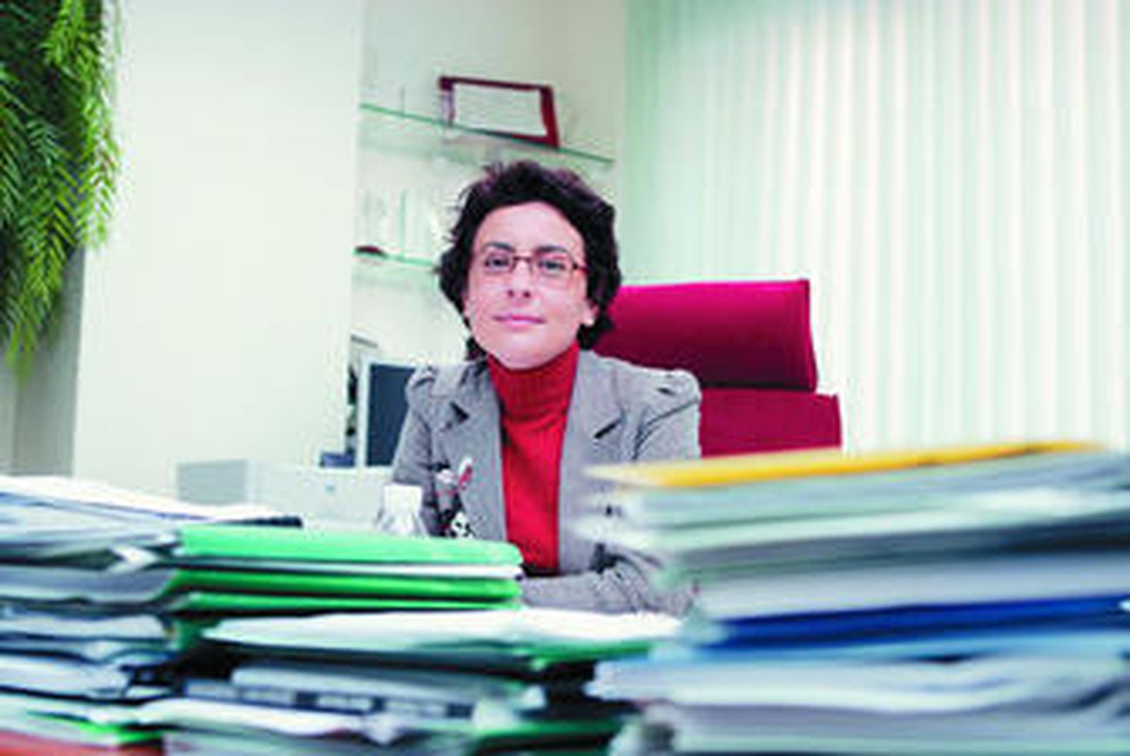 Maribel Requena, en una imagen de archivo en su anterior despacho en Almería.