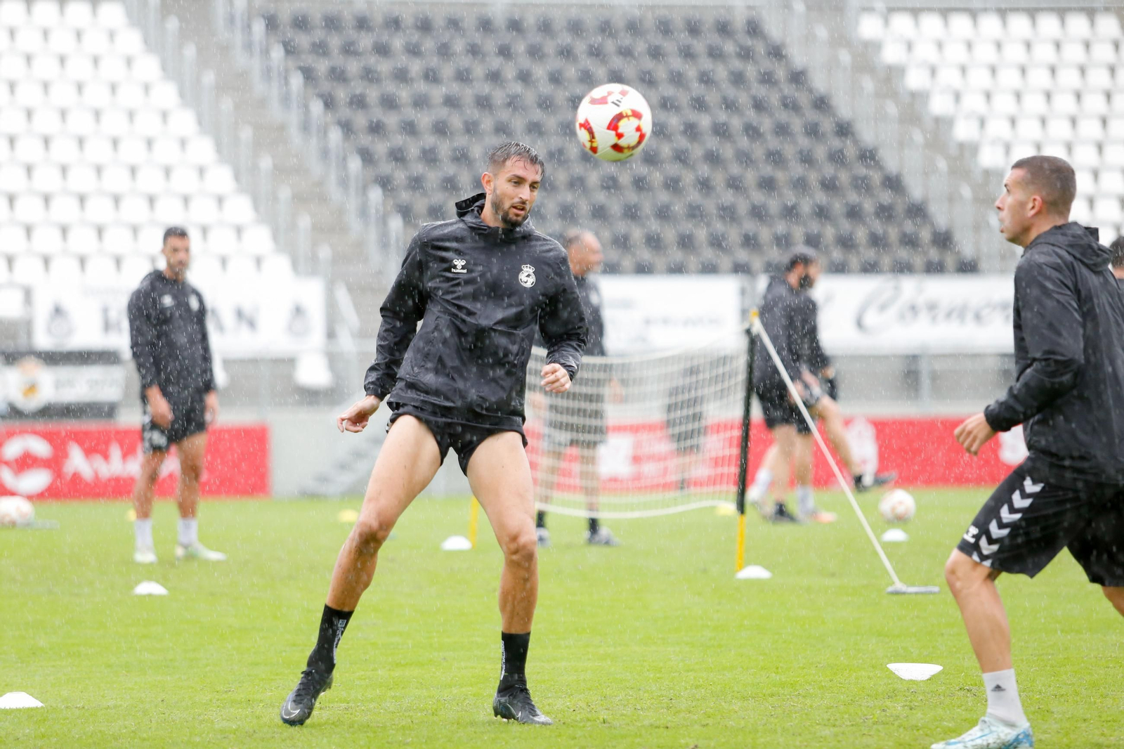 Las fotos del primer entrenamiento de Javi Moreno al frente de la Balona en La Línea