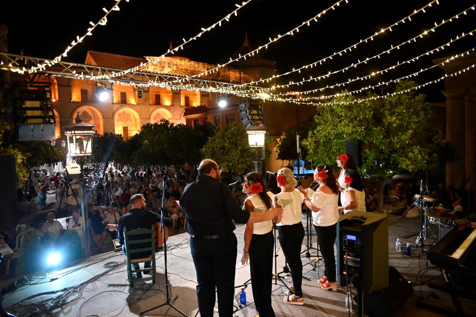 Actuación en la verena de la Federación de Peñas Cordobesas.