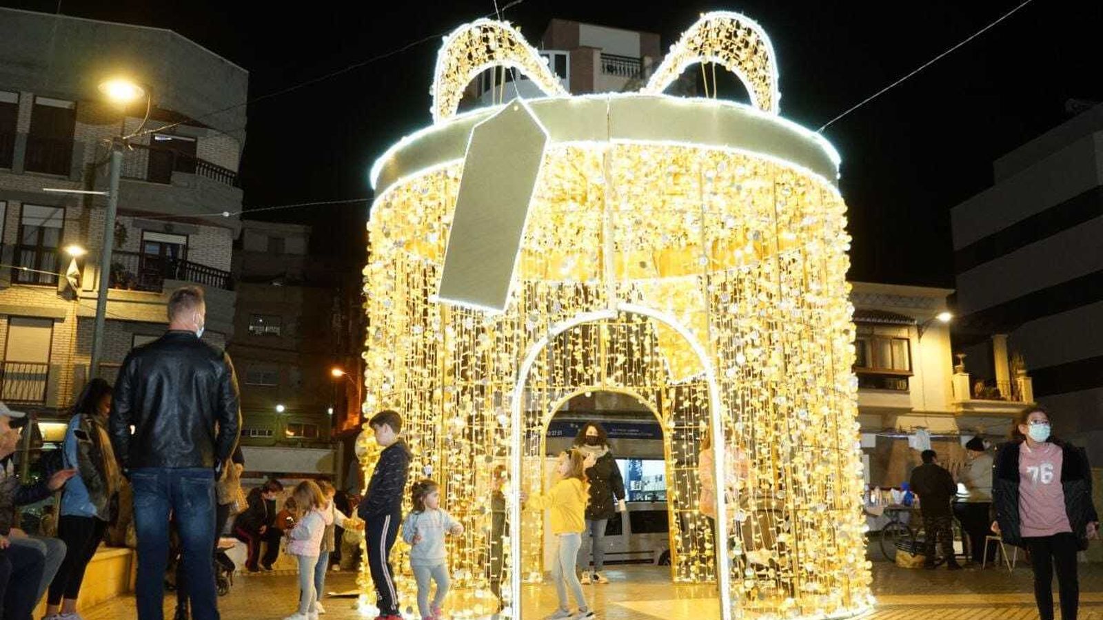 Decoración navideña en Adra.