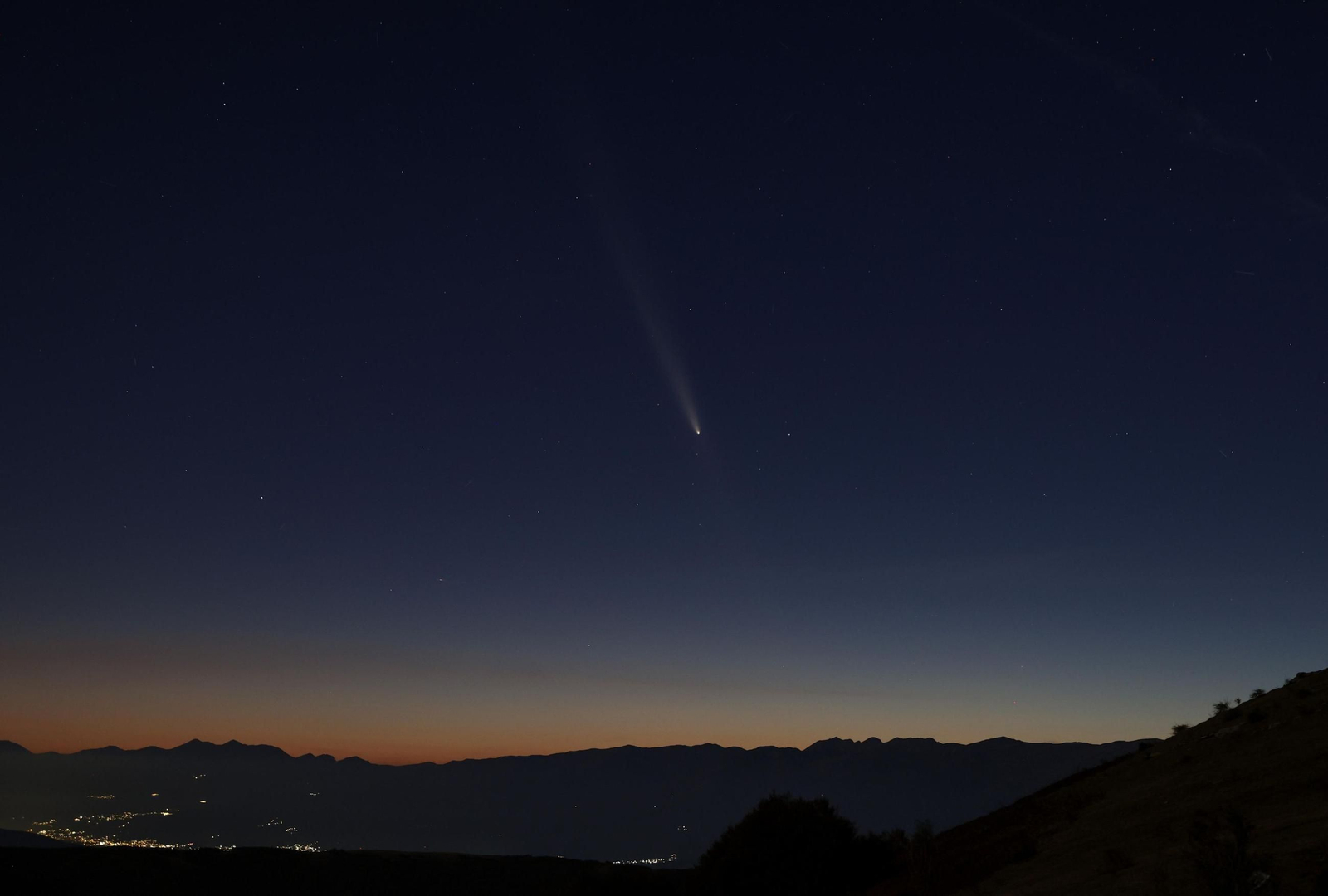 Espectáculo visual: El paso del cometa del siglo a lo largo y ancho del mundo