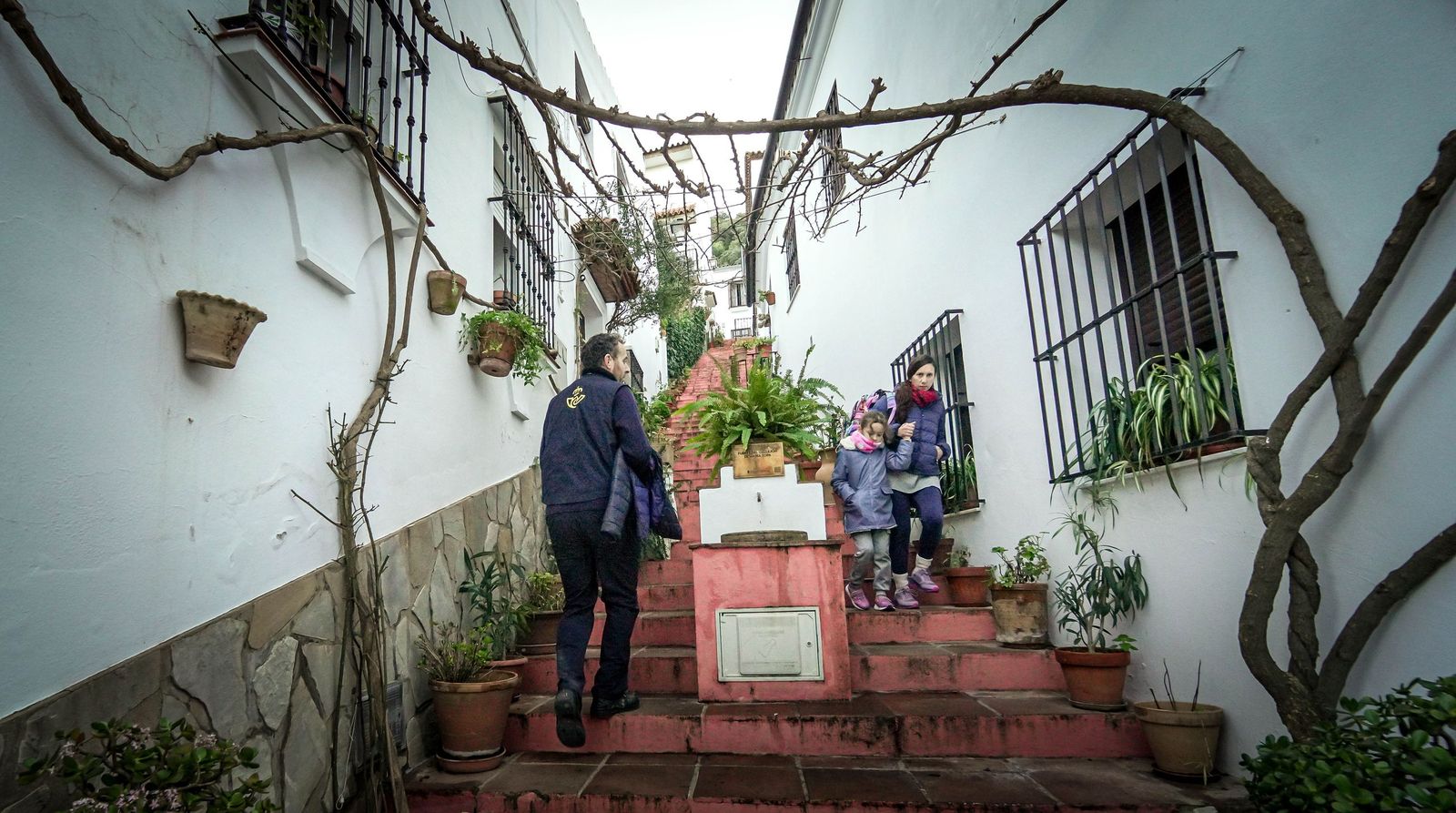 Así es la vida en Benamahoma, aislada por el colapso de la A-372