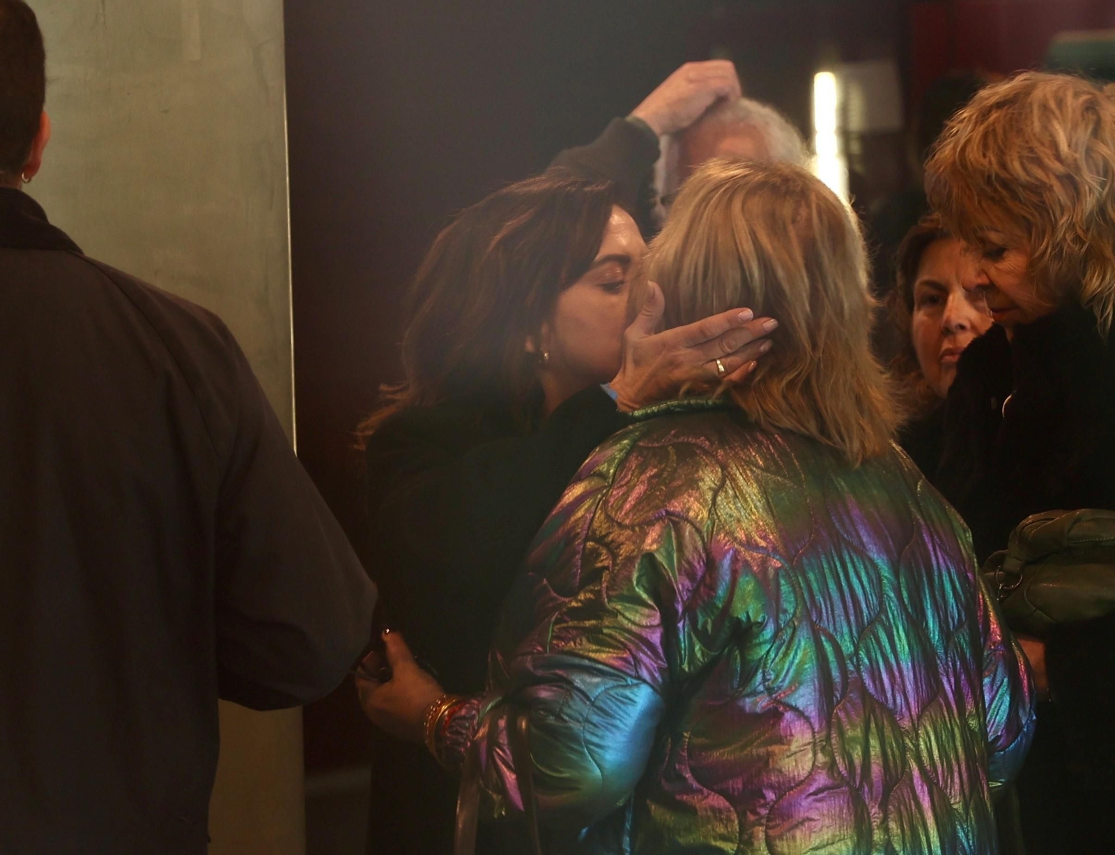 Las imágenes del juicio a María León por el incidente con la Policía Local de Sevilla.