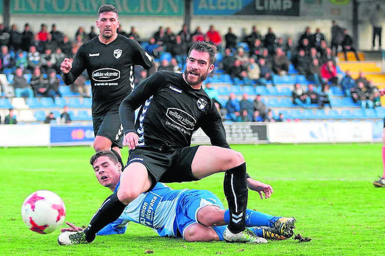 Diego Simón, en un lance de un partido de la campaña pasada.