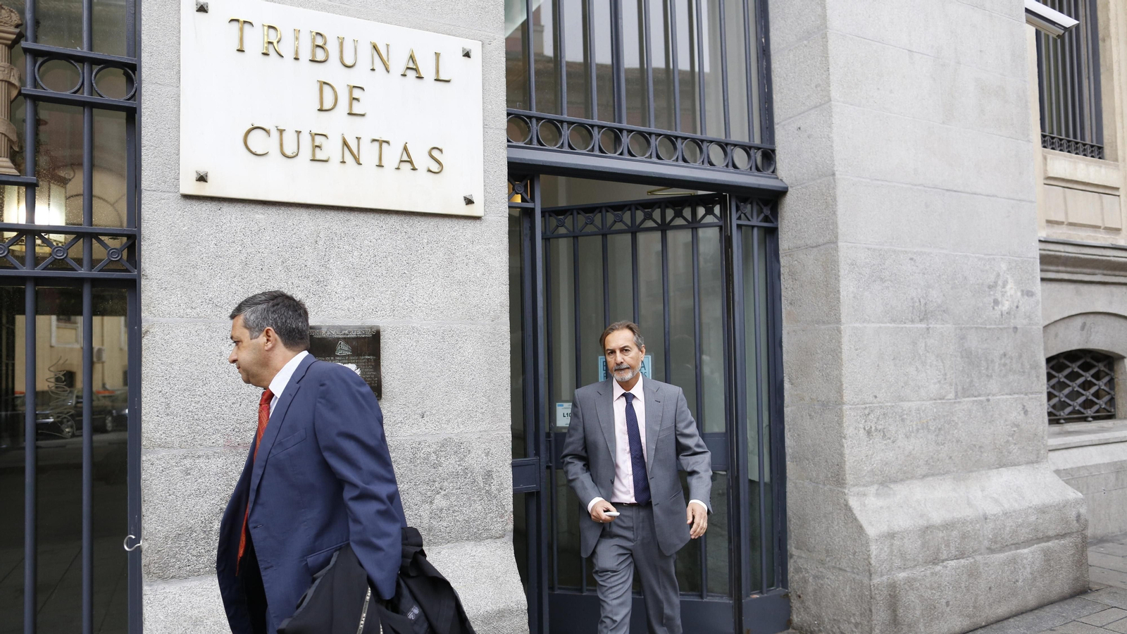 Clamente Ruiz, el principal sospechoso, en una fotografía de archivo tomada tras declarar en el Tribunal de Cuentas. Clamente Ruiz, el principal sospechoso, en una fotografía de archivo tomada tras declarar en el Tribunal de Cuentas.