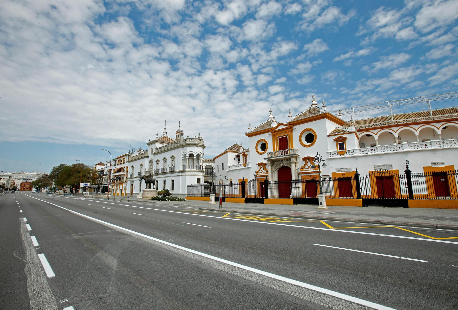 Cinco años del confinamiento por el Covid: las mejores fotos de la pandemia en Sevilla