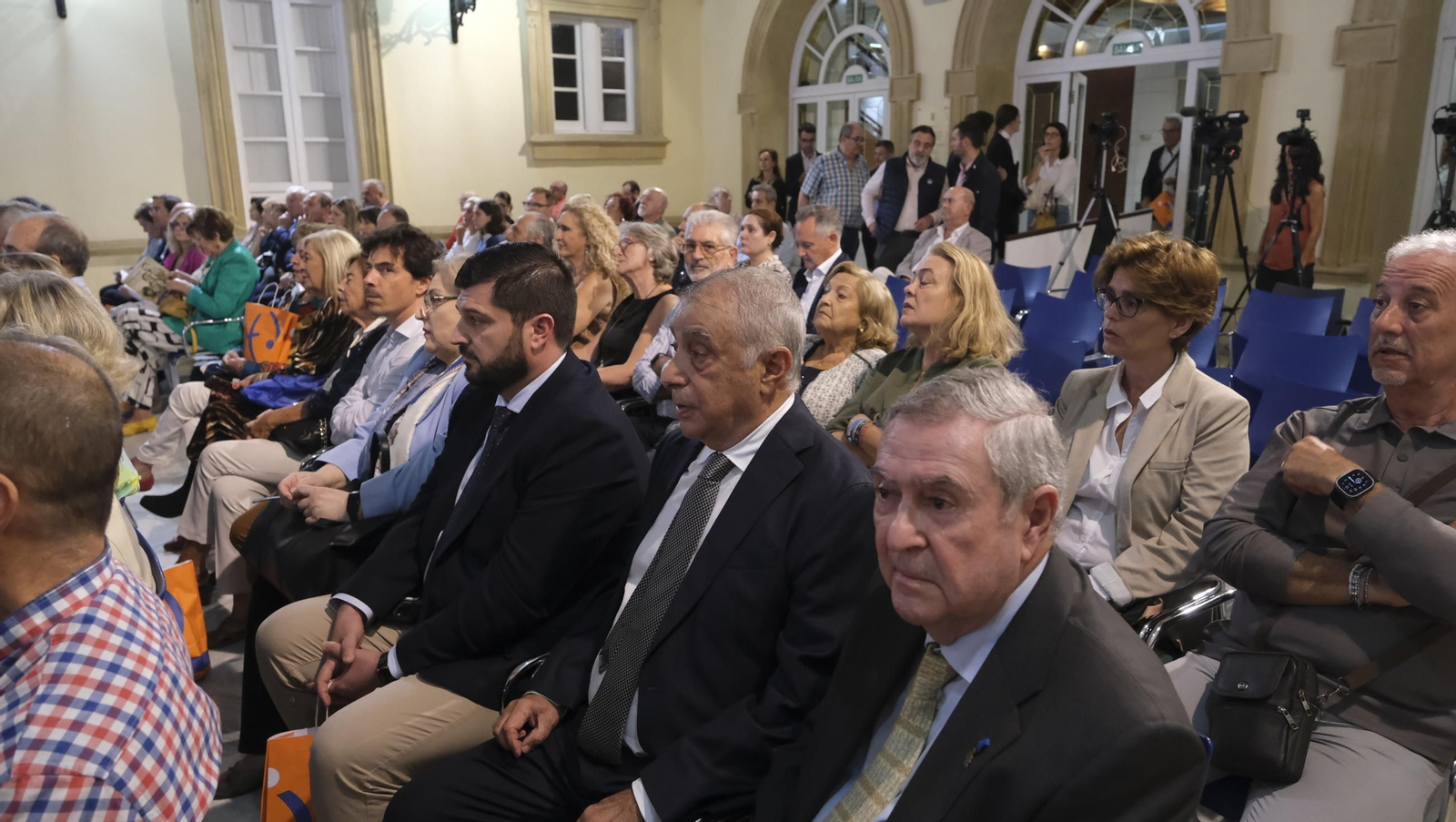La presentación del libro 'Los Presidentes de la Diputación de Almería', en fotos