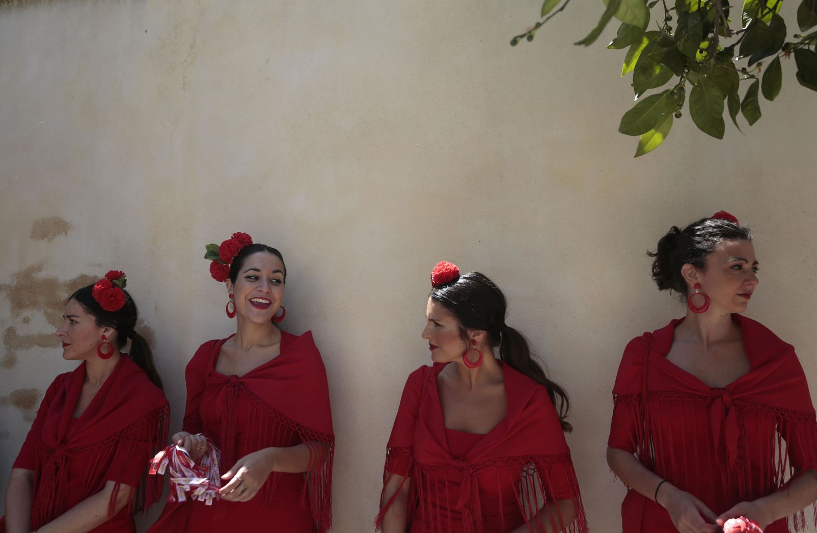 Paso de las hermandades por Villamanrique