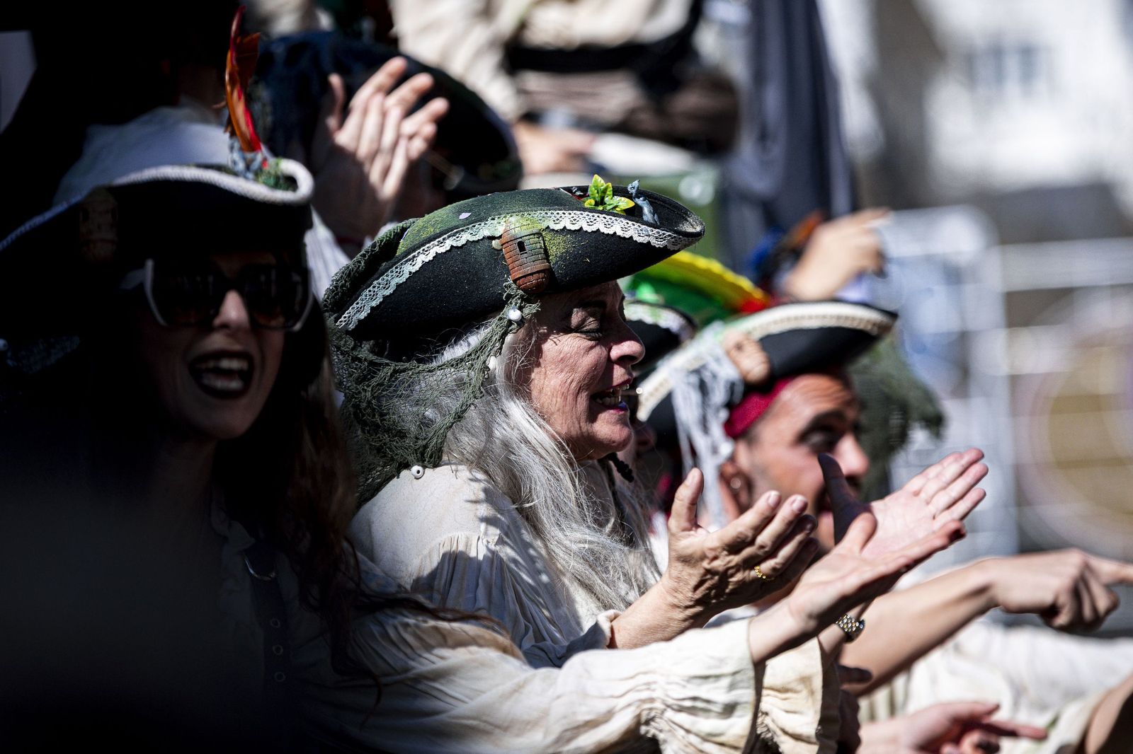 Las imágenes del Domingo de Piñata del Carnaval de Cádiz 2026