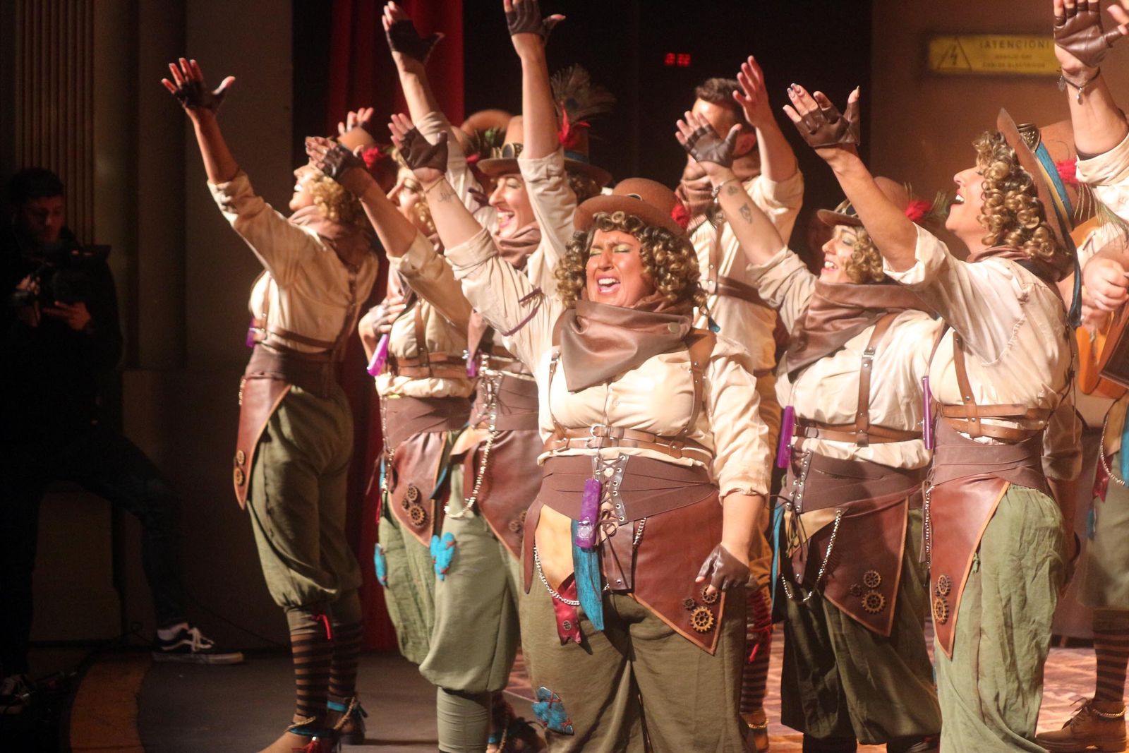 Comparsa 'Las que no pierden el tiempo'