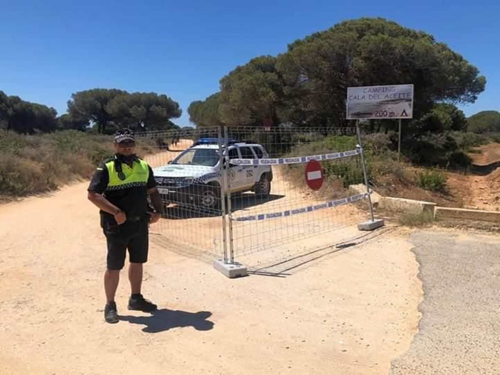 Cortado el acceso a la Cala del Aceite.