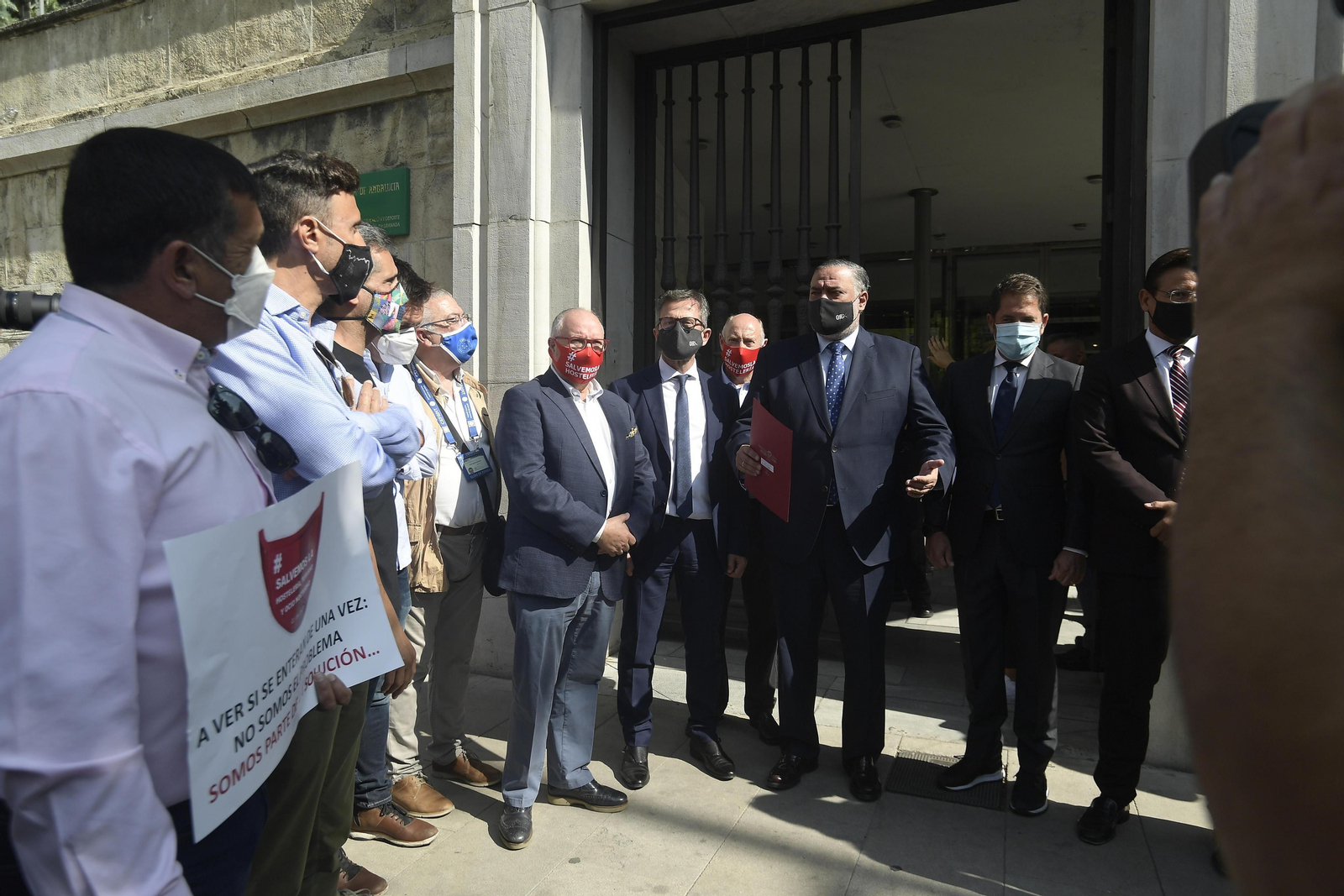 Fotos: El turismo se manifiesta en Granada