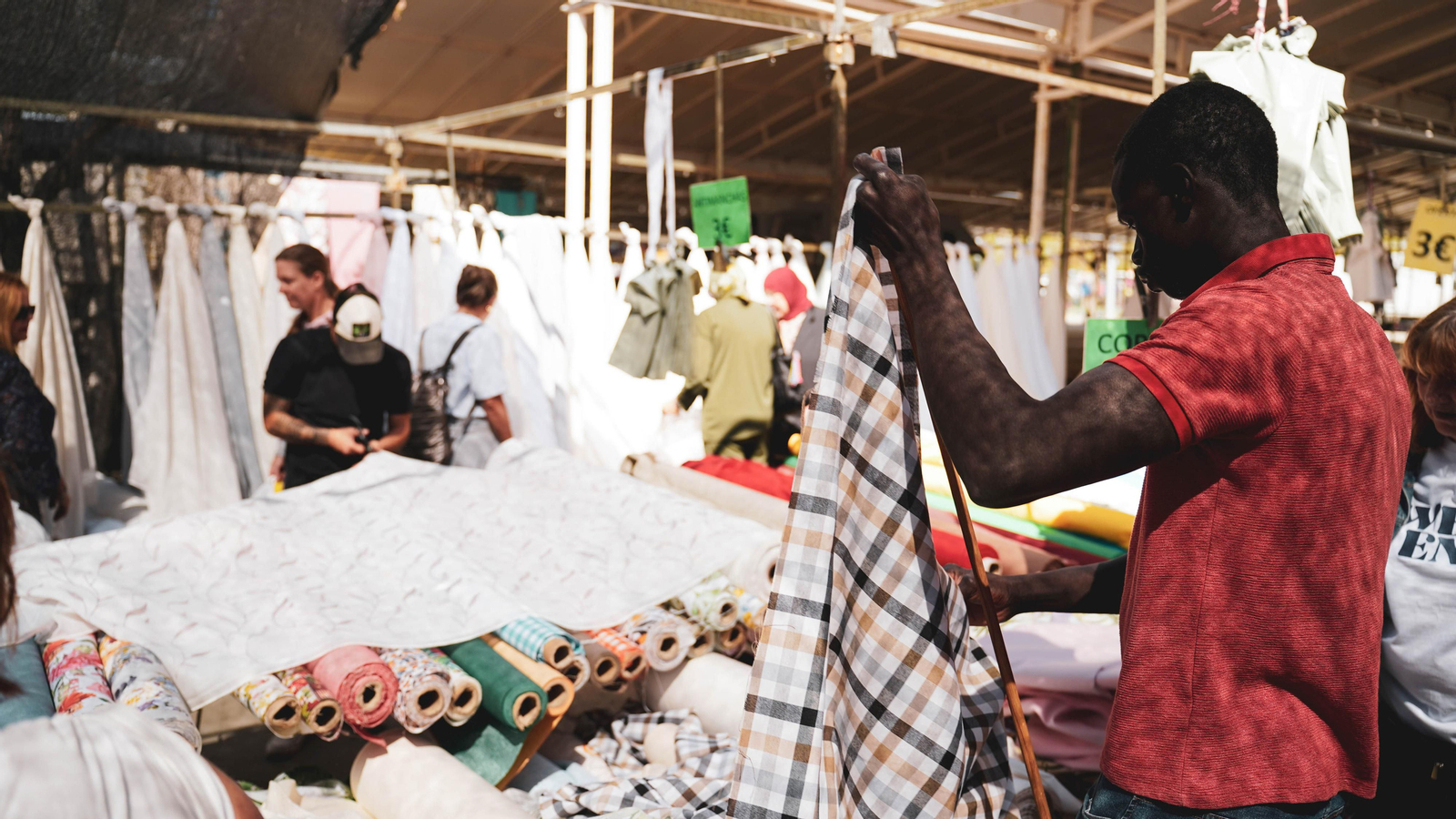 El mercadillo de Algeciras, en imágenes