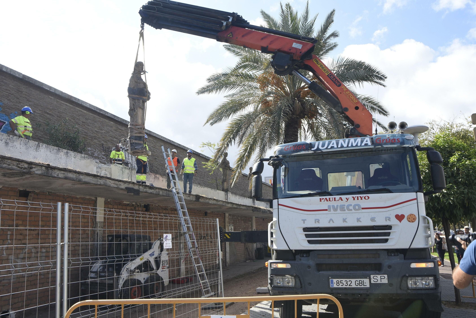 Inicio de las obras en el antiguo pabellón.
