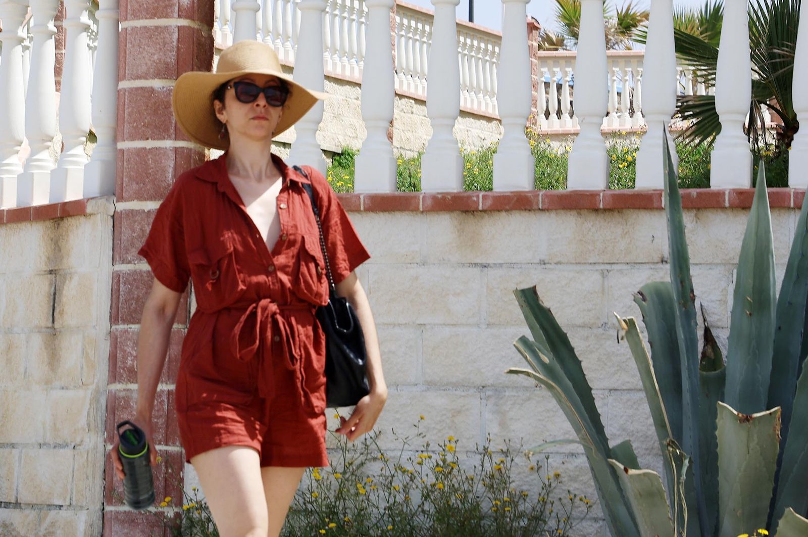 Imágenes del ambiente en las playas de Matalascañas, La Bota y Mazagón durante la mañana del domingo