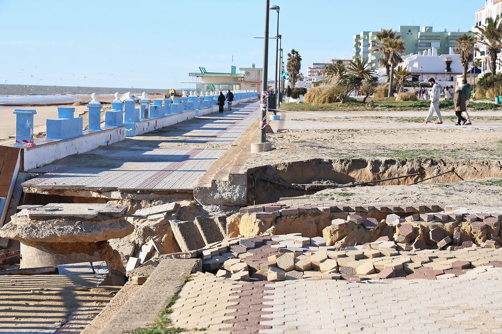 Las dramáticas fotografías del estado de las playas de Matalascañas tras el paso del temporal