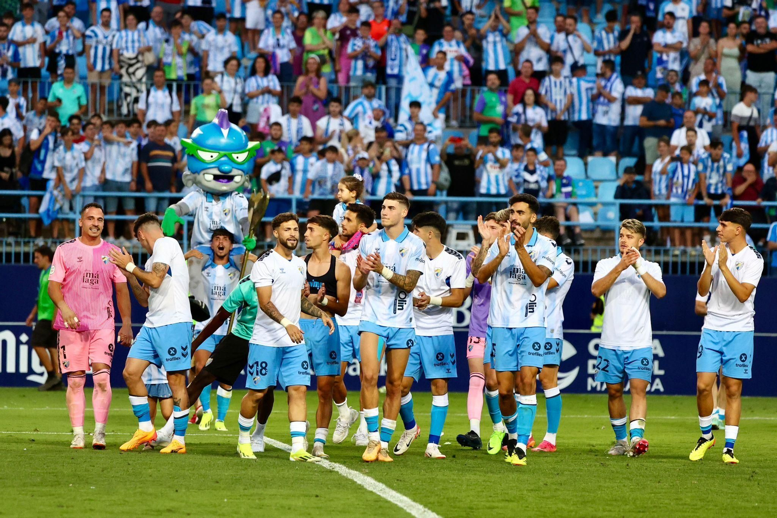 La alegría del Málaga CF tras pasar a la final, en fotos
