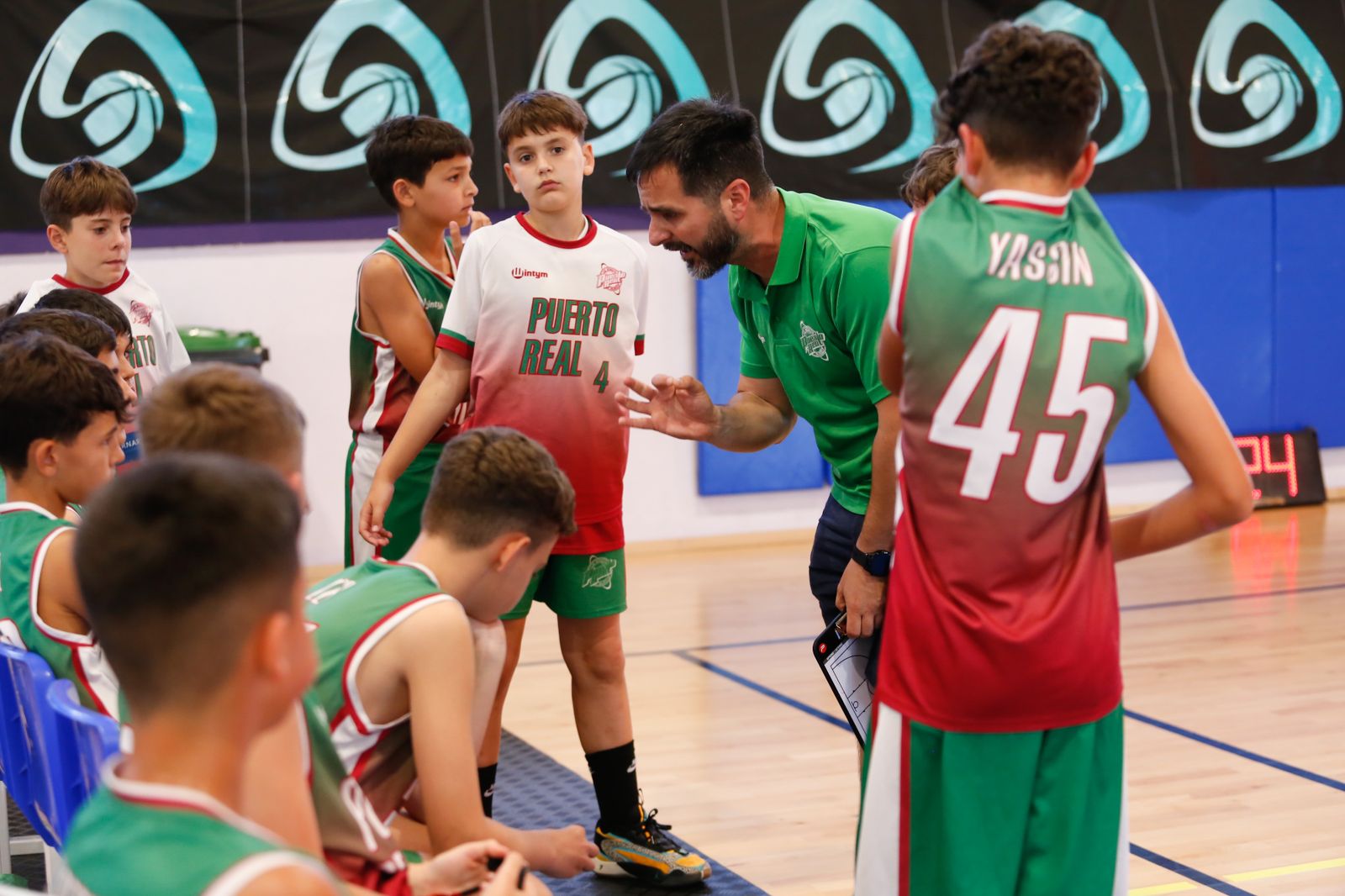 Las fotos de la penúltima jornada del Cadeba mini-masculino de La Línea