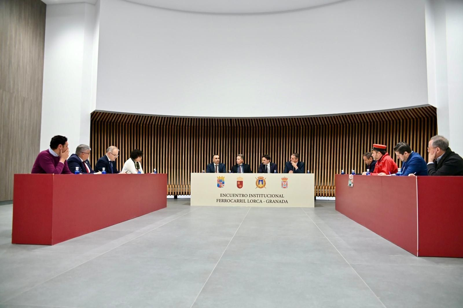 Mesa de trabajo celebrada en Lorca para la reapertura de la línea ferroviaria