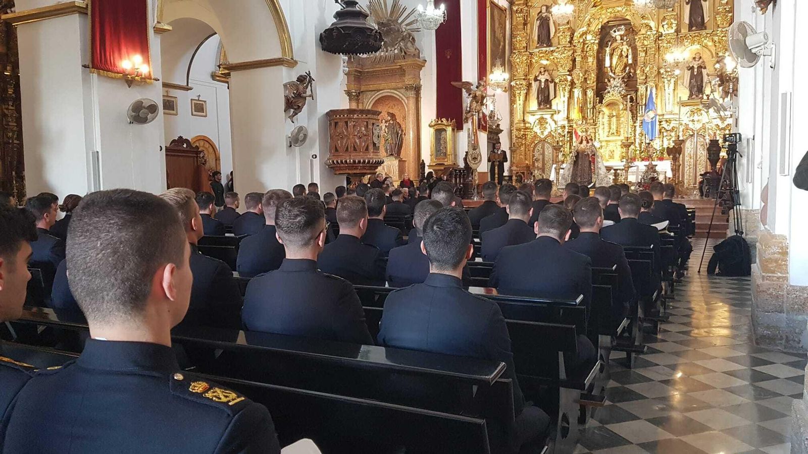 Acto de despedida de la dotación del 'Elcano' de la Patrona de San Fernando.