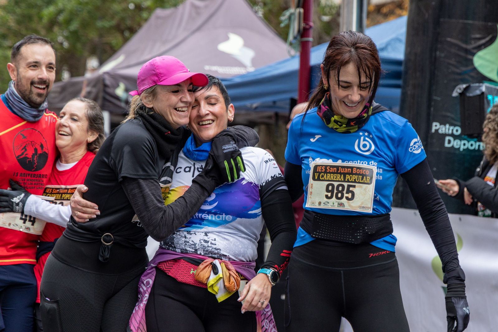 En imágenes: la lluvia no frena a más de un millar de corredores en la V Carrera Popular del IES San Juan Bosco (2)