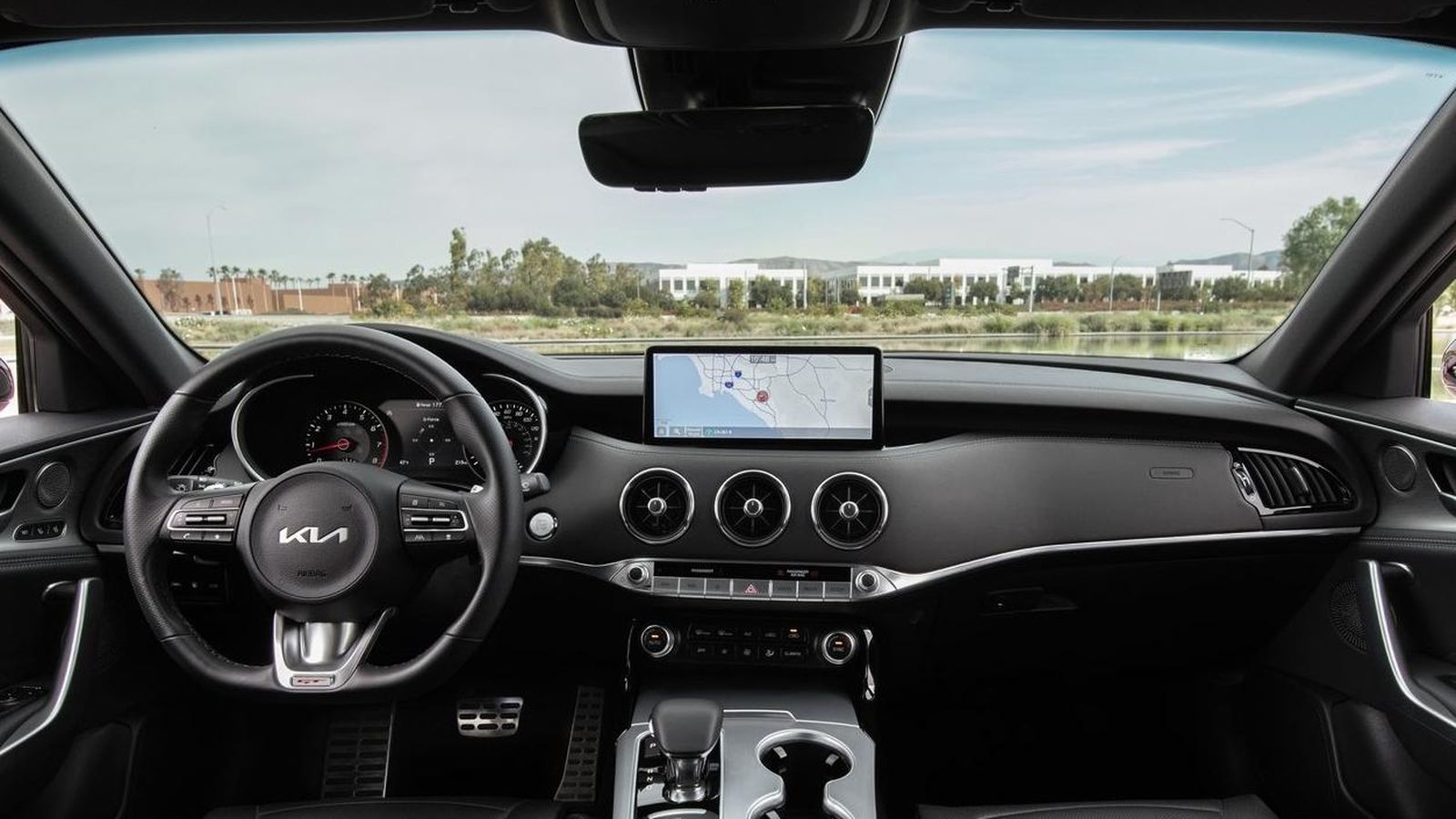 Al margen de algún pequeño cambio de diseño, las mejoras estarían ligadas a nuevas funcionalidades del equipo de infoentretenimiento, también vinculadas a la tecnología de conectividad UVO.