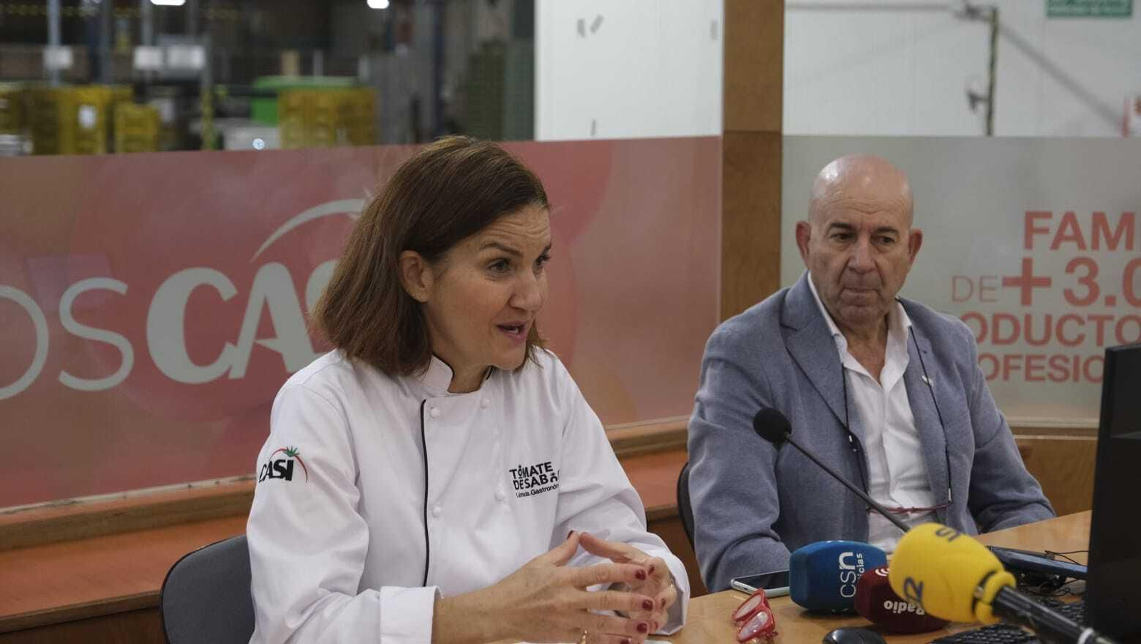 Samantha Vallejo-Nágera presenta la I Jornada del Tomate de Sabor de CASI (Almería)