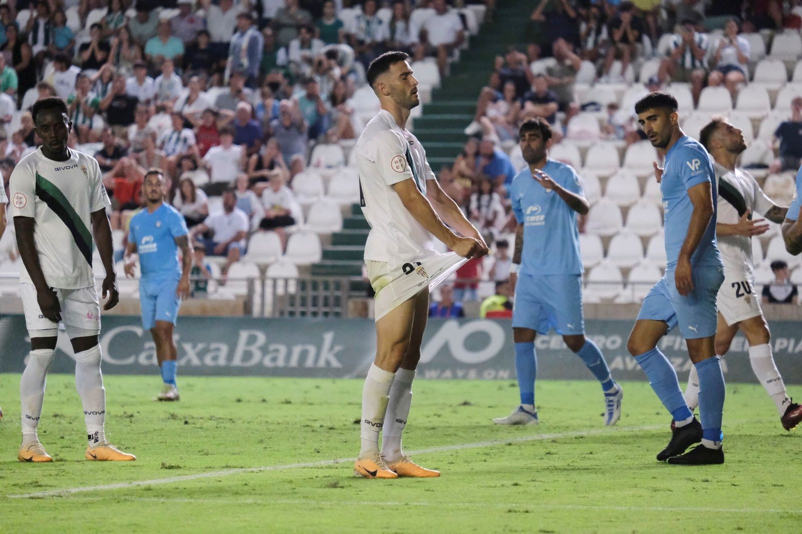 La derrota del Córdoba CF ante el Ibiza en El Arcángel, en imágenes