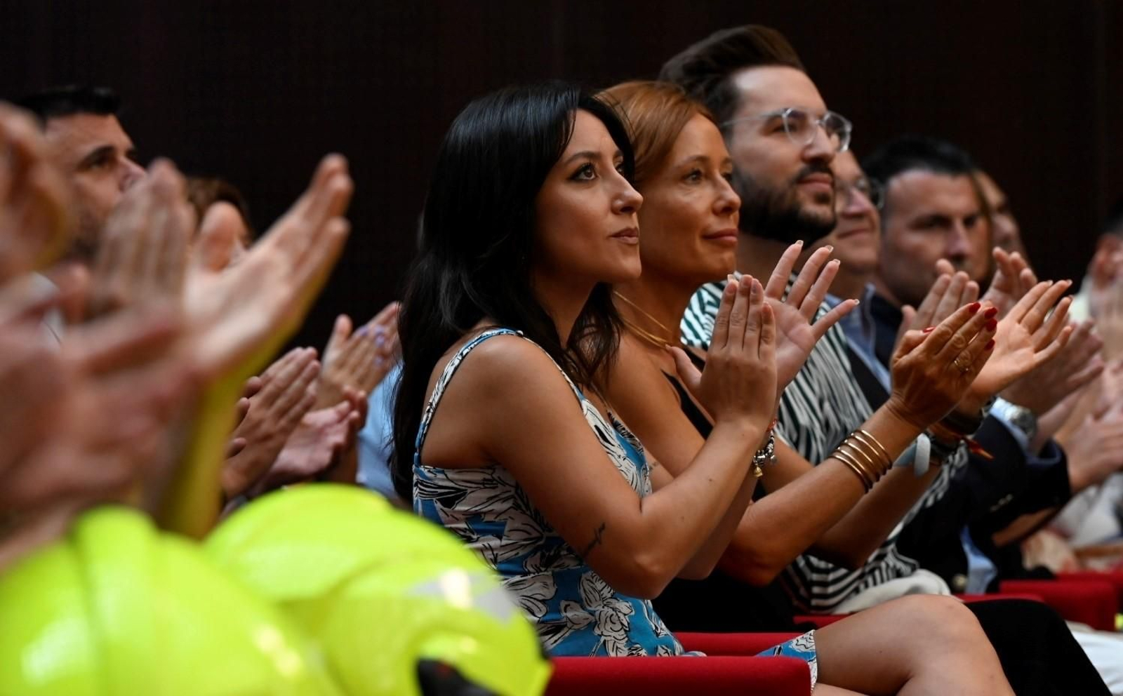 Las imágenes de la toma de posesión de nuevos bomberos de Córdoba