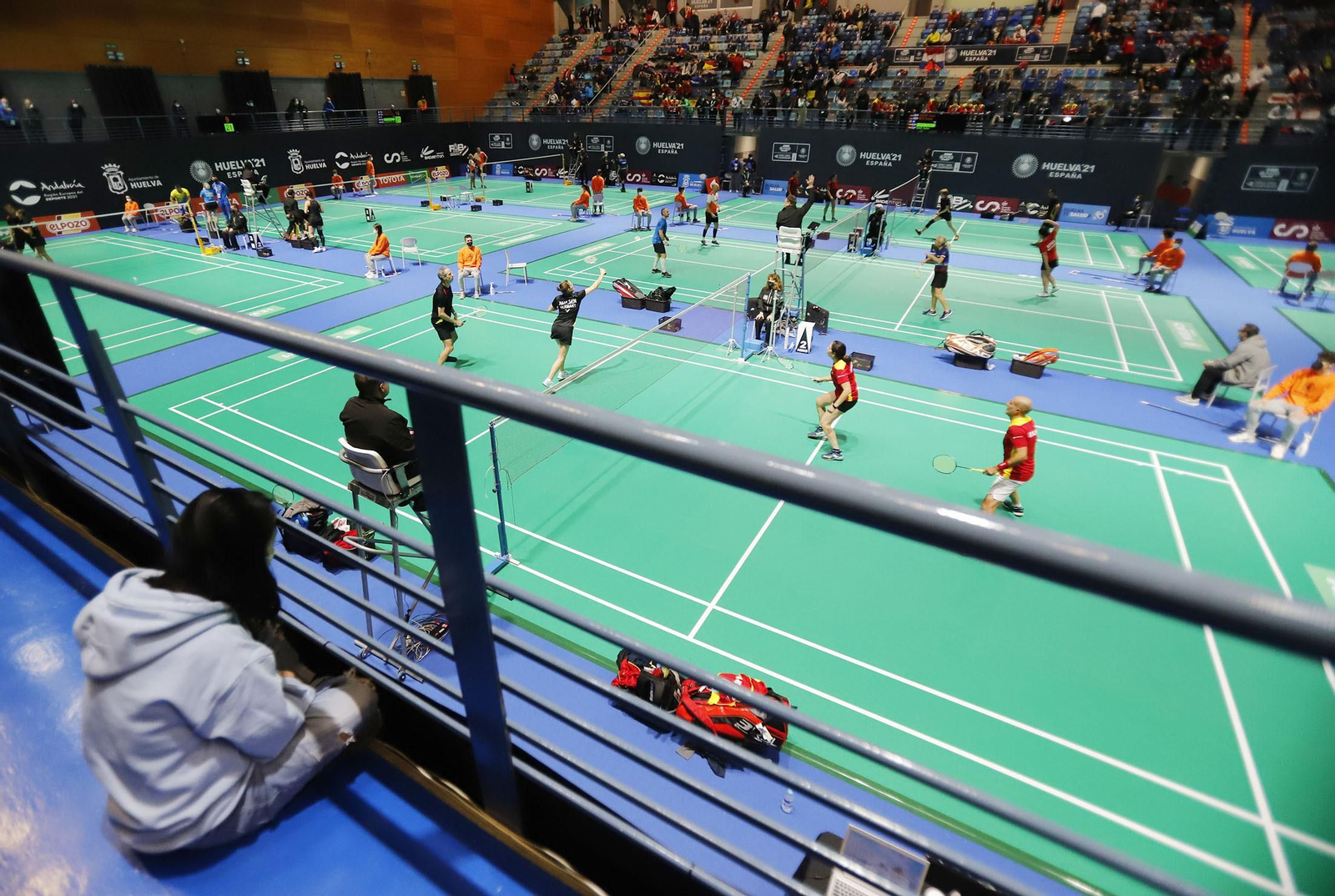 Imágenes del primer día de competición del Mundial senior de bádminton de Huelva 2021