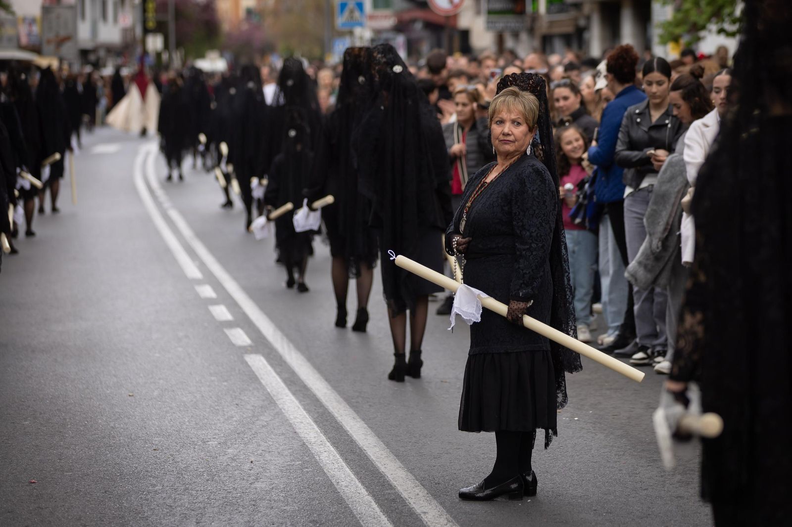 Así vivió Granada la salida de la Hermandad del Trabajo 2025