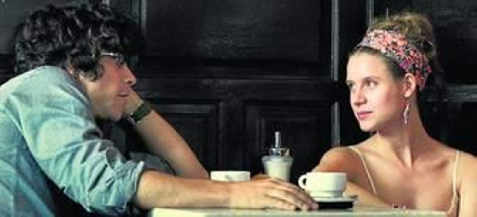 Óscar Jaenada y Manuel Vellés, protagonistas en 'Buscando a Eimish' de una desafortunada historia de amor.