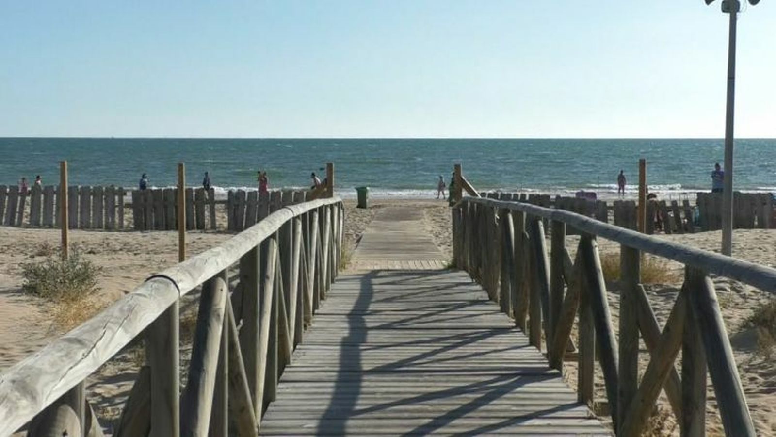 La Junta ha concedido al Ayuntamiento una subvención de casi 42.000 euros para mejorar los accesos de las playas.