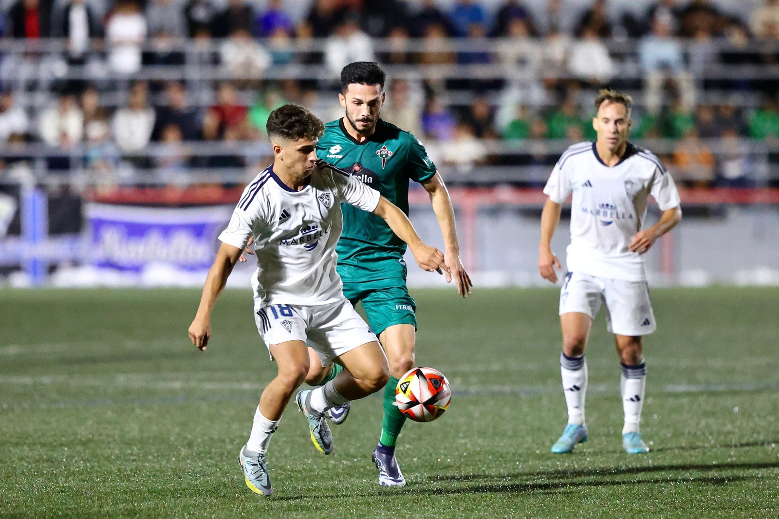 Un lance del Marbella FC - Racing de Ferrol de Copa del Rey Un lance del Marbella FC - Racing de Ferrol de Copa del Rey