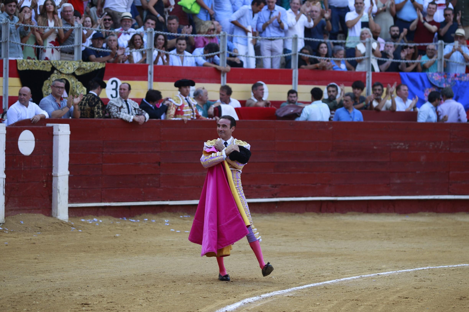 La despedida del torero Enrique Ponce de la Feria de Almería 2024, en imágenes