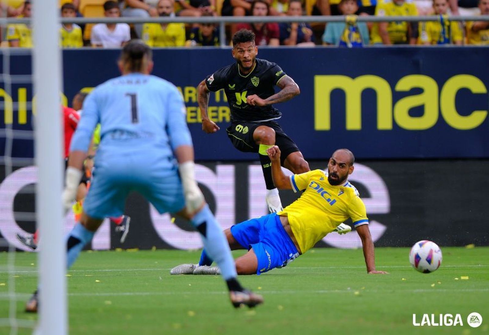 Remate de Luis Suárez