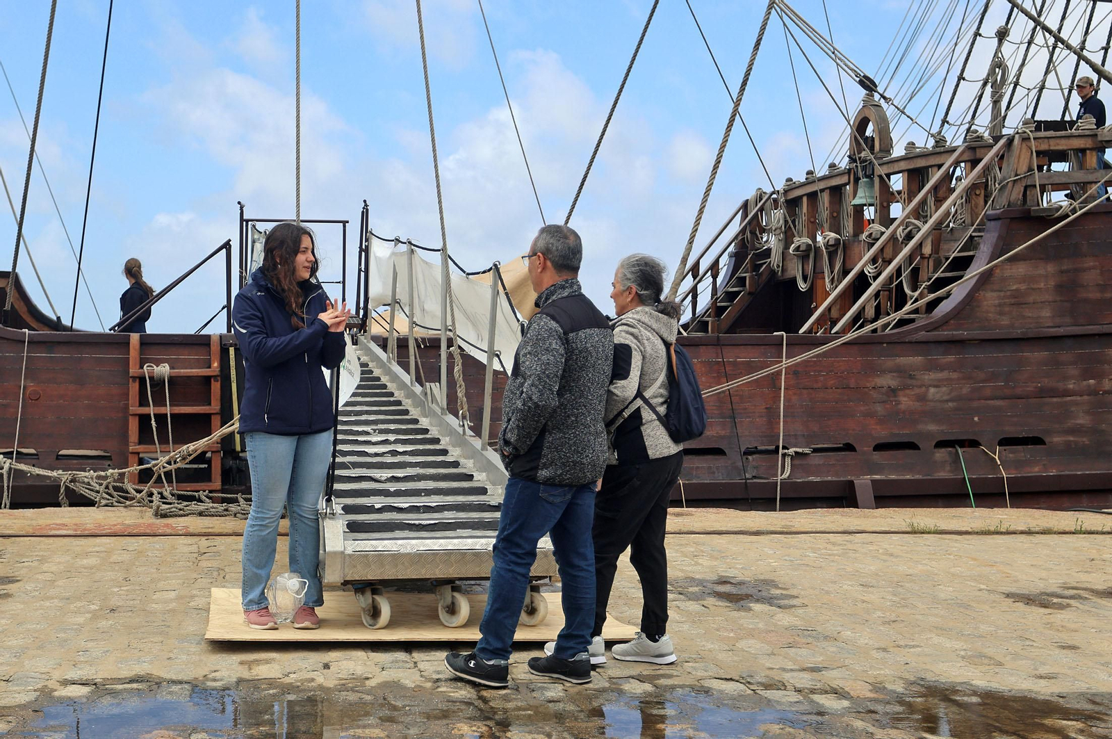 Imágenes del Galeón Andalucía en el Puerto de Huelva