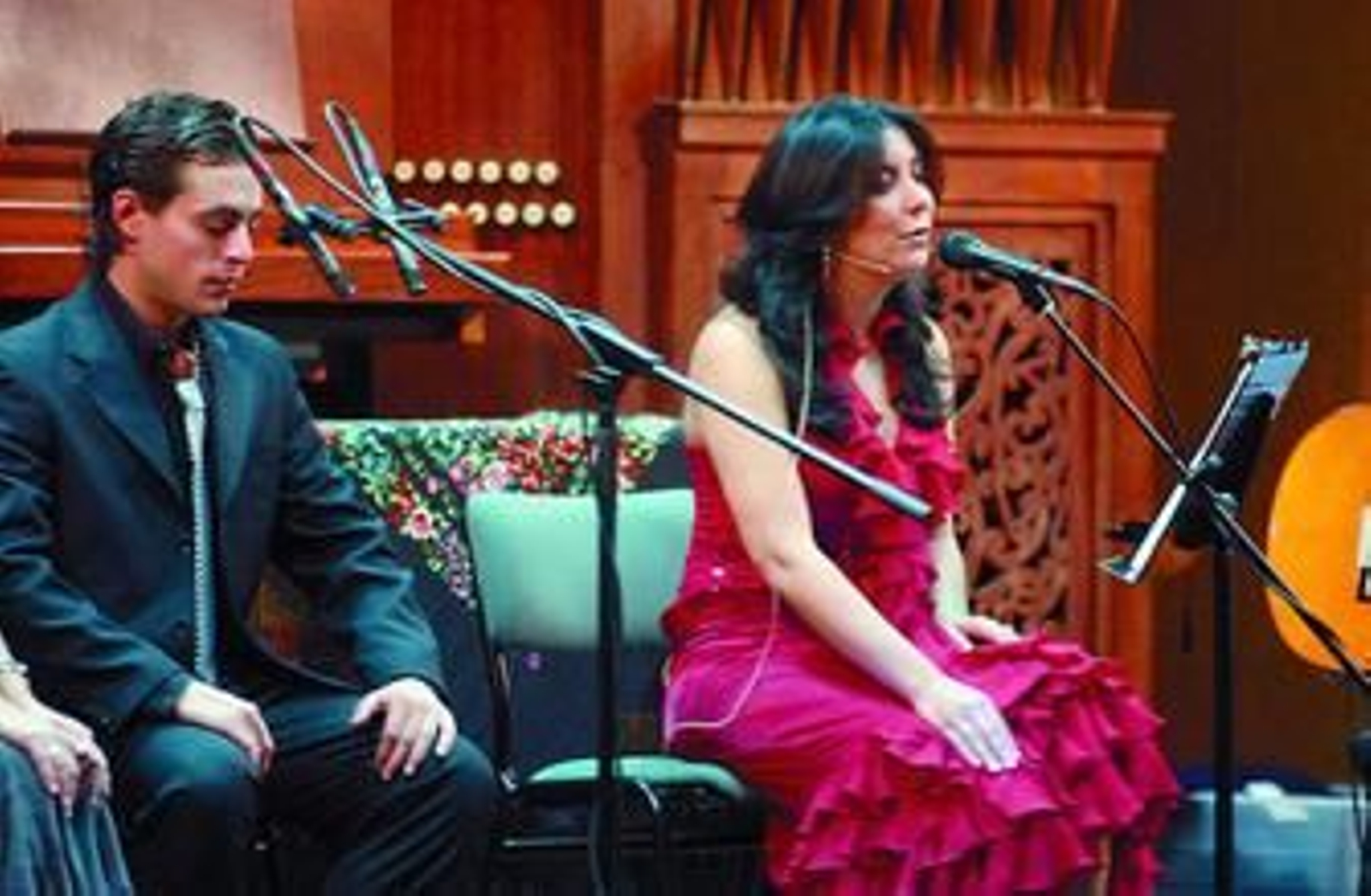 La cantaora gaditana Laura Vital actuó ayer en el acto de apertura del curso en el Conservatorio.