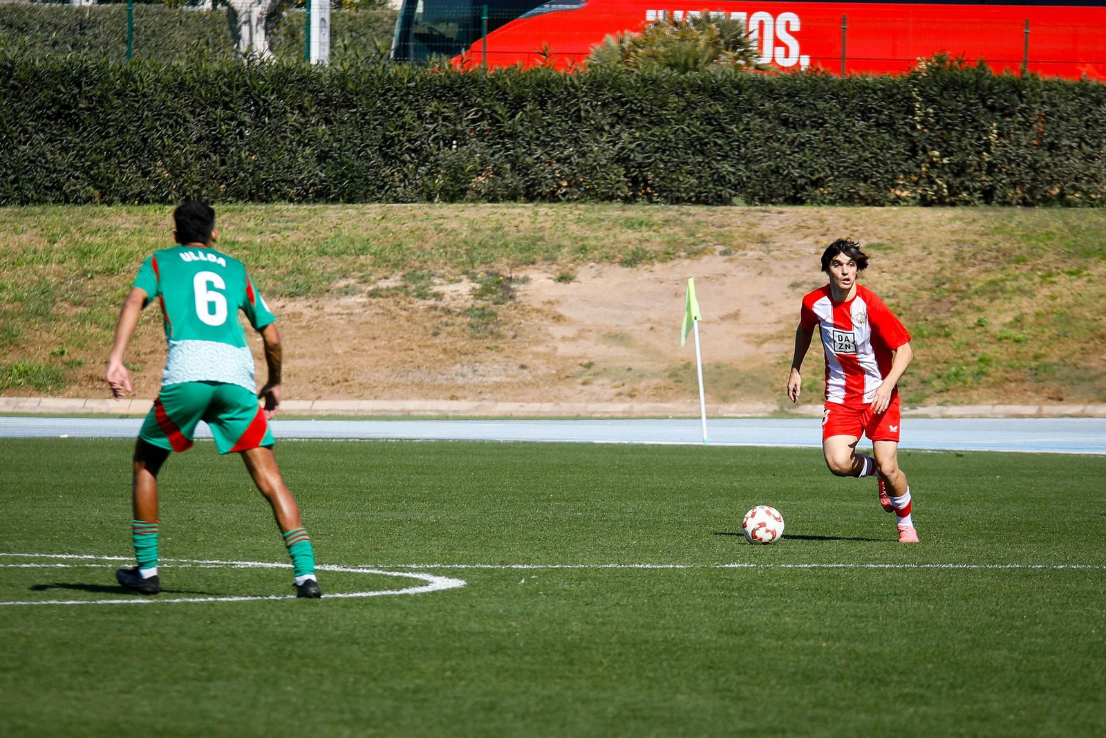 Las imágenes de Segunda RFEF entre Almeria B y recreativo de Granada