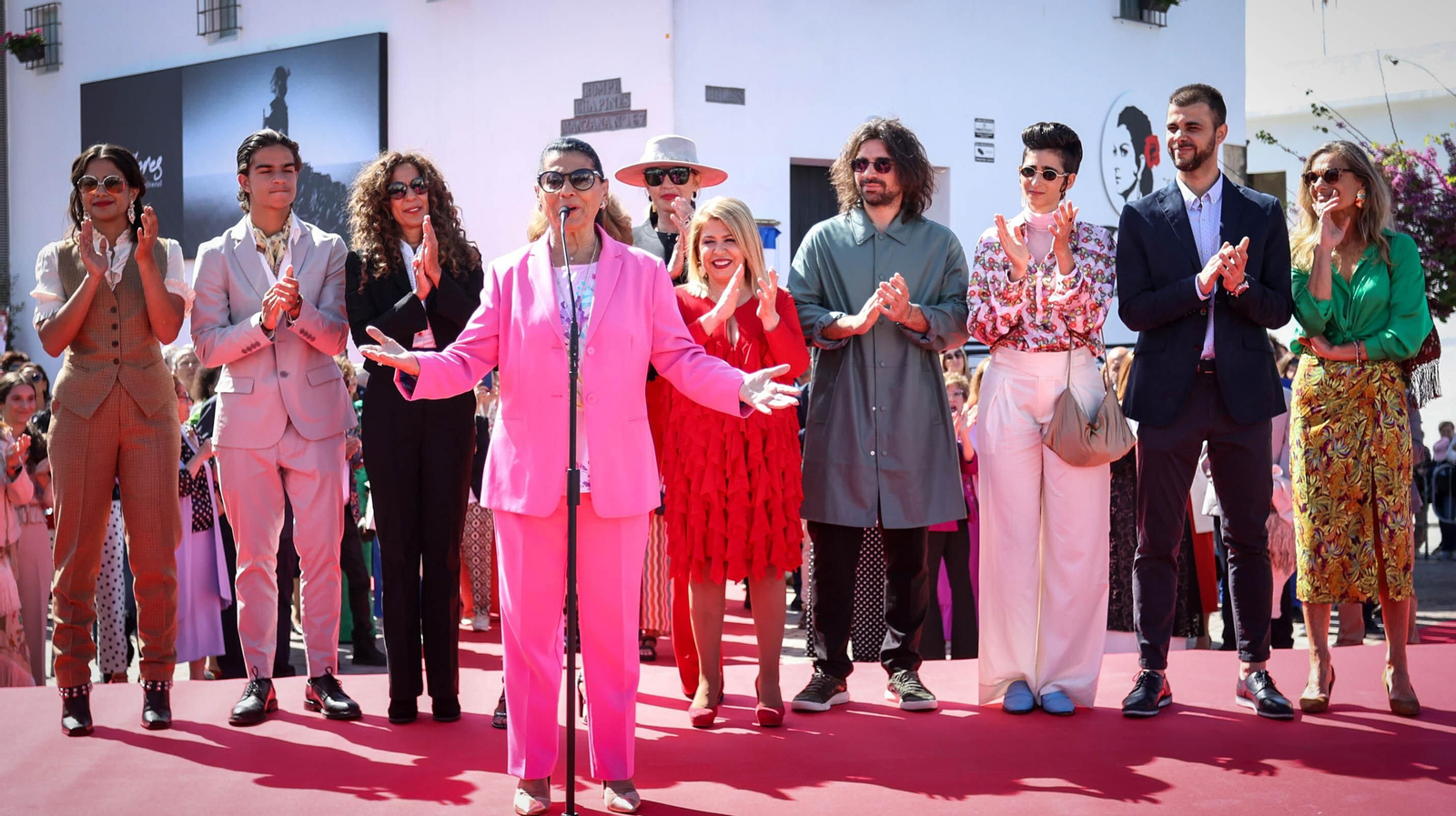 Toda la familia de Lola Flores y muchos famosos en Jerez en la inauguración de su Centro Cultural Toda la familia de Lola Flores y muchos famosos en Jerez en la inauguración de su Centro Cultural