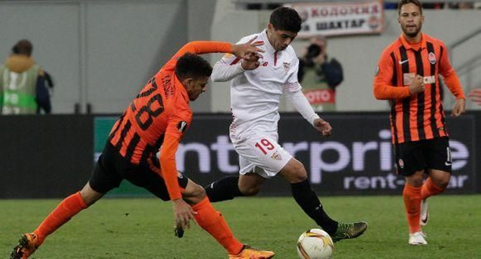 Si le das el timón a Banega...