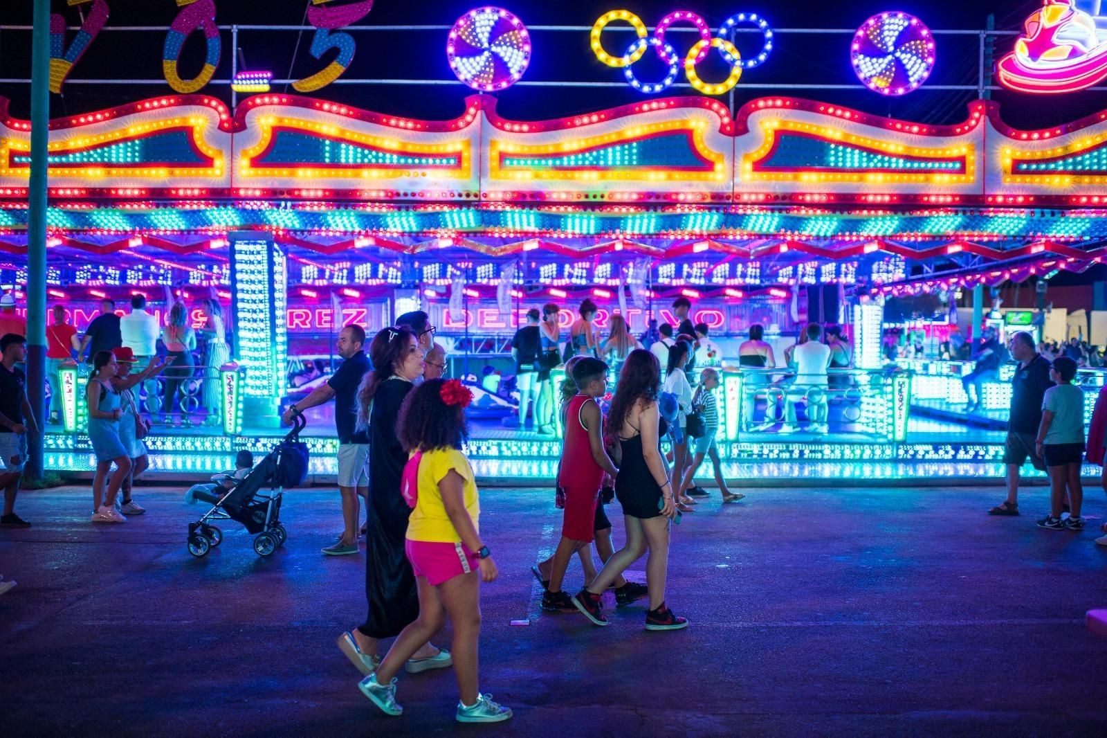 Las noches iluminadas en el Real de la Feria de Málaga (fotos)