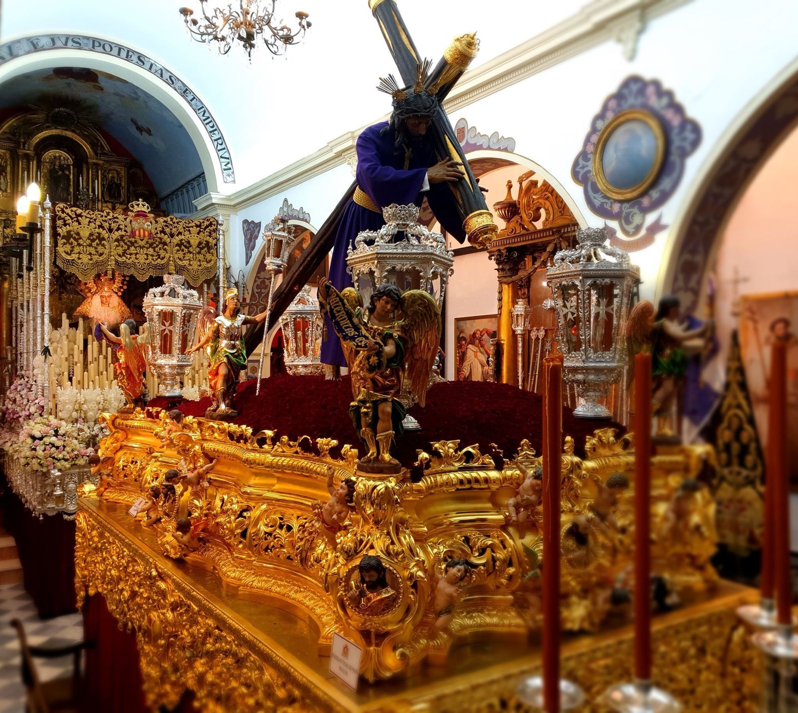 El Gran Poder de Bollullos en su paso procesional